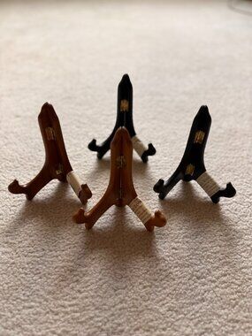 NWT Set of 4 Classic Woods Easel Display 15 cm